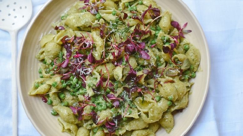 Pea and Parmesan pasta dish