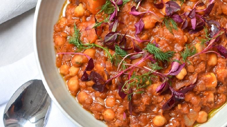 Moroccan chickpea and lentil stew for a quick and east recipe