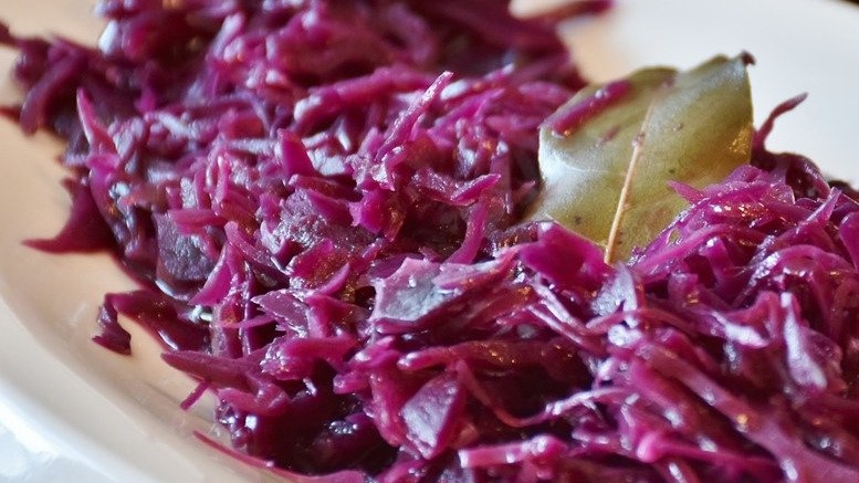 braised red cabbage